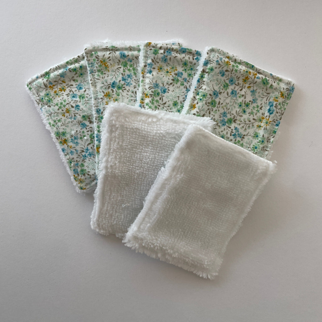 Lingettes démaquillantes petit format en lot de 6